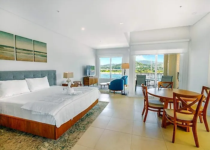Flamingo Marina Apartment